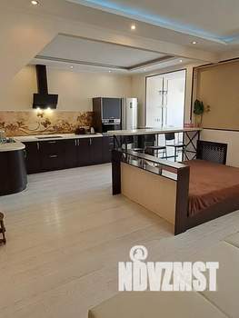 Студия квартира, посуточно, 47м2, 9/9 этаж