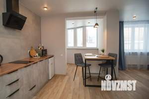 Студия квартира, посуточно, 35м2, 1/18 этаж