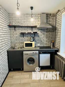 Студия квартира, посуточно, 34м2, 1/10 этаж