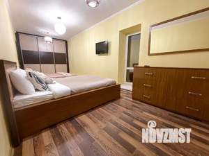 4-к квартира, посуточно, 150м2, 4/4 этаж
