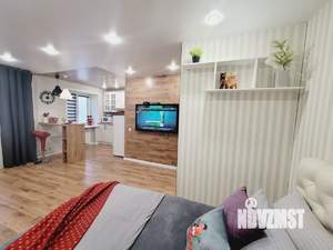 Студия квартира, посуточно, 53м2, 2/5 этаж