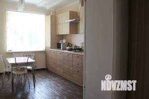 1-к квартира, посуточно, 53м2, 2/6 этаж