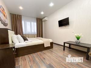 1-к квартира, посуточно, 35м2, 7/10 этаж