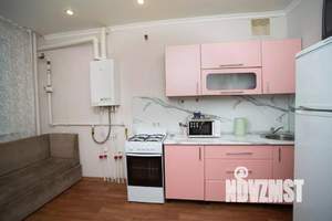 1-к квартира, посуточно, 42м2, 1/1 этаж