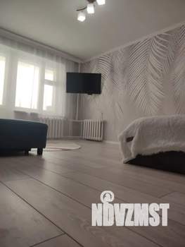 1-к квартира, посуточно, 37м2, 1/9 этаж