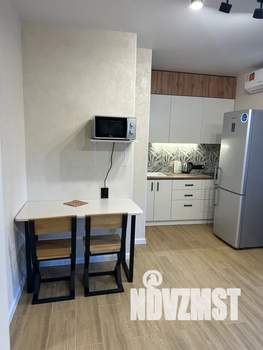 Студия квартира, посуточно, 25м2, 1/4 этаж