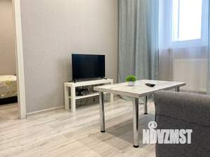 1-к квартира, посуточно, 38м2, 2/19 этаж