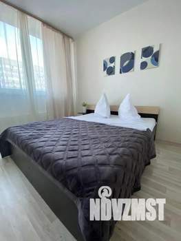 2-к квартира, посуточно, 40м2, 18/24 этаж