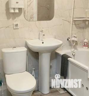 1-к квартира, посуточно, 40м2, 6/9 этаж