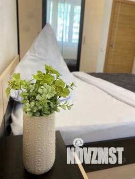 2-к квартира, посуточно, 40м2, 18/24 этаж