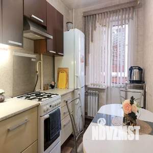 3-к квартира, посуточно, 54м2, 2/9 этаж
