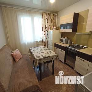 1-к квартира, посуточно, 37м2, 1/9 этаж