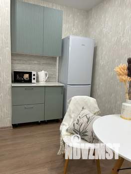 Студия квартира, посуточно, 35м2, 18/18 этаж