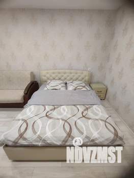 1-к квартира, посуточно, 42м2, 6/10 этаж