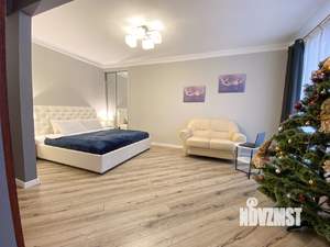 Студия квартира, посуточно, 33м2, 2/4 этаж