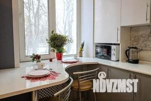 1-к квартира, посуточно, 33м2, 2/4 этаж