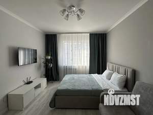 1-к квартира, посуточно, 37м2, 4/9 этаж