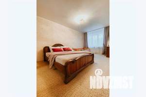 2-к квартира, посуточно, 65м2, 1/10 этаж