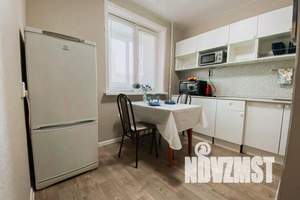 1-к квартира, посуточно, 40м2, 7/10 этаж