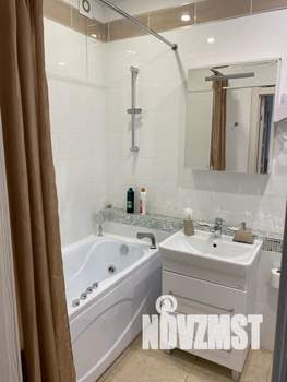 Студия квартира, посуточно, 66м2, 10/21 этаж