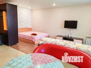 1-к квартира, посуточно, 38м2, 1/3 этаж