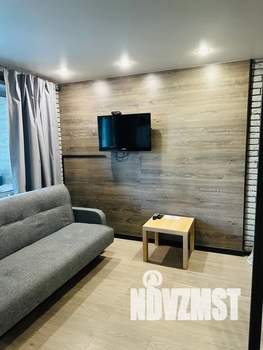 Студия квартира, посуточно, 34м2, 1/10 этаж