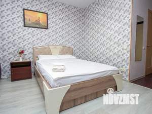 Студия квартира, посуточно, 40м2, 13/18 этаж