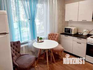 1-к квартира, посуточно, 40м2, 1/9 этаж