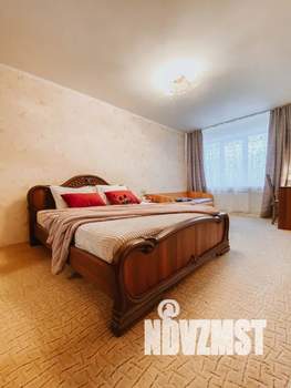 2-к квартира, посуточно, 65м2, 1/10 этаж