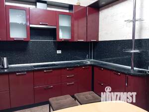 Студия квартира, посуточно, 40м2, 2/9 этаж