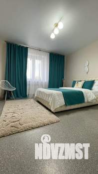 1-к квартира, посуточно, 33м2, 5/5 этаж