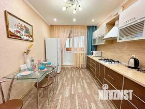 1-к квартира, посуточно, 54м2, 1/1 этаж