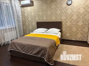 Студия квартира, посуточно, 35м2, 1/5 этаж