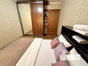 1-к квартира, посуточно, 53м2, 1/1 этаж