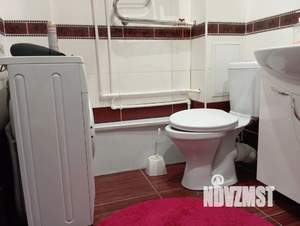 Студия квартира, посуточно, 40м2, 2/9 этаж