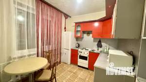 1-к квартира, посуточно, 38м2, 3/9 этаж