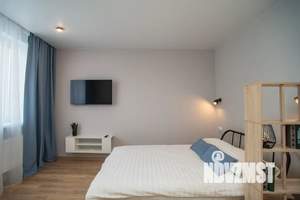 Студия квартира, посуточно, 35м2, 1/18 этаж