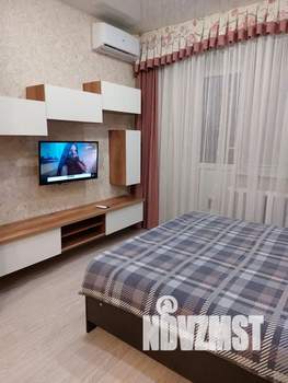 1-к квартира, посуточно, 30м2, 18/18 этаж