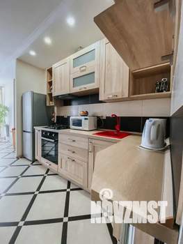 Студия квартира, посуточно, 53м2, 12/18 этаж