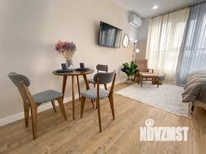 Студия квартира, посуточно, 33м2, 11/24 этаж