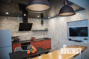 1-к квартира, посуточно, 50м2, 1/1 этаж