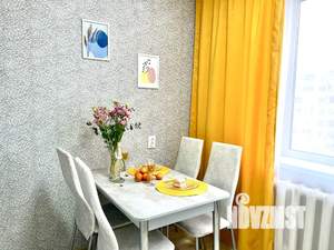 1-к квартира, посуточно, 38м2, 6/9 этаж