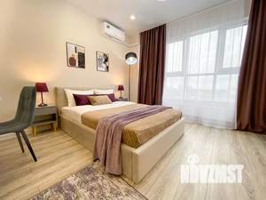 Студия квартира, посуточно, 35м2, 19/24 этаж