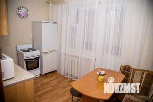 2-к квартира, посуточно, 48м2, 1/10 этаж