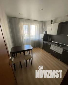 1-к квартира, посуточно, 38м2, 4/10 этаж