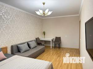 1-к квартира, посуточно, 38м2, 4/10 этаж
