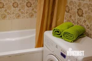 2-к квартира, посуточно, 64м2, 1/1 этаж