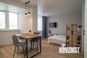 Студия квартира, посуточно, 35м2, 1/18 этаж