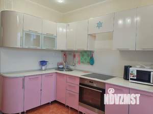 1-к квартира, посуточно, 40м2, 18/24 этаж