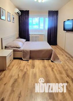 1-к квартира, посуточно, 36м2, 8/10 этаж